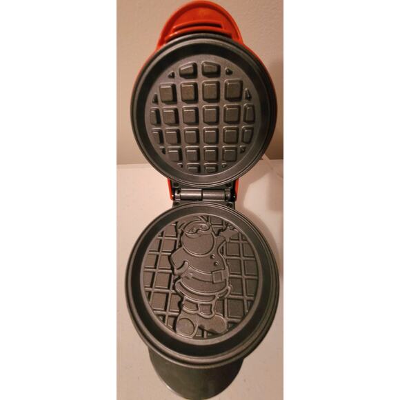 Nostalgia MyMini Santa Claus Holiday Waffle Maker - Picture 2 of 6